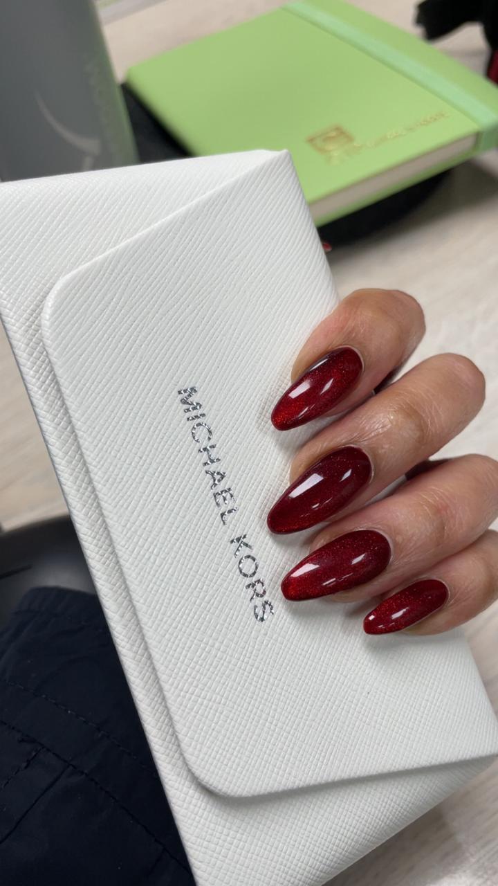 Gel manicure